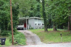 Single Family 3BR 2BA - 2280 CONNALLY CT, East Point, GA