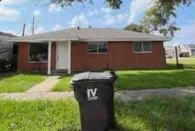 Single Family 3BR 1BA - 2229 KENNETH DR, Violet, LA