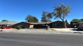 Single Family 4BR 2BA - 625 W MORRIS AVE, Fresno, CA