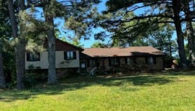 Single Family 5BR 3BA - 1307 BENNETT DR, Jonesboro, AR