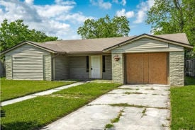 Single Family 3BR 2BA - 916 MELANIE DR, Sulphur, LA
