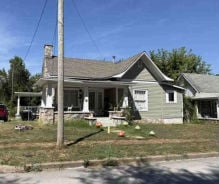 Single Family 3BR 2BA - 410 N HIGH ST, Neosho, MO