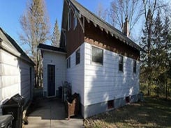 Single Family 2BR 2BA - 116 5TH ST NW, Mahnomen, MN