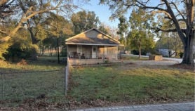 Single Family 3BR 1BA - 1613 LAUREL AVE E, Greenwood, SC