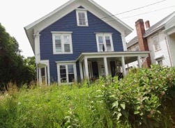 Single Family 5BR 2BA - 144 MAIN ST, Richford, VT