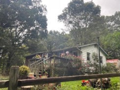 Single Family 2BR 1BA - 2587 HUFF TRL, Broadway, VA
