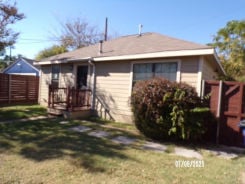 Single Family 2BR 2BA - 1115 S GLASGOW DR, Dallas, TX