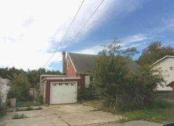 Single Family 3BR 1BA - 577 S 9TH ST, Lindenhurst, NY
