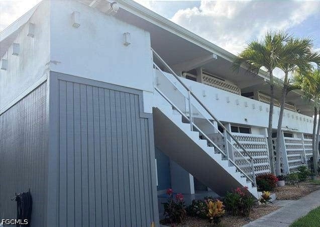 Tudor Dr, Cape Coral, FL 33904