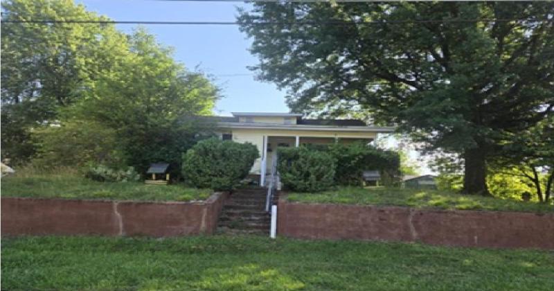 Montgomery St, Johnson City, TN 37604